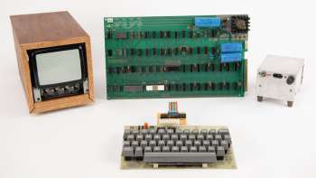 Редкий компьютер Apple-1 Bayville продали на аукционе за $375 000
