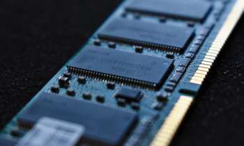 Цены на память DRAM подскочили ещё на 20 %, так как производители электроники запасаются впрок