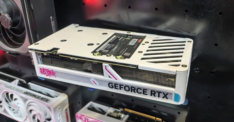 Colorful показала видеокарту GeForce RTX 5000 iGame Ultra с двумя слотами M.2 для SSD