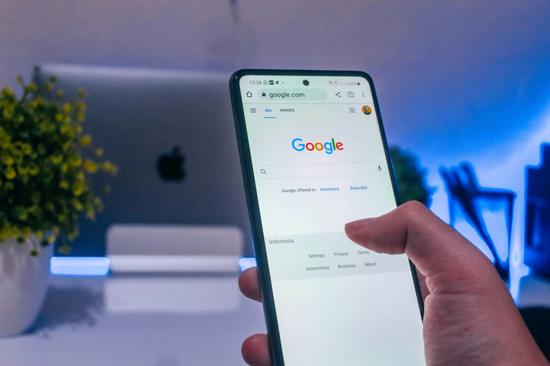 Приватные диалоги с ChatGPT попали в поиск Google, и пользователи сами в этом виноваты