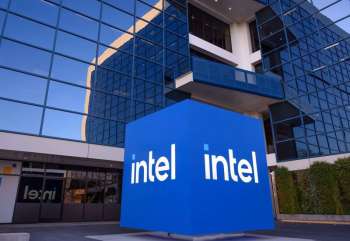 За месяц акции Intel выросли в цене на 50 %, доля правительства США стоит $16 млрд