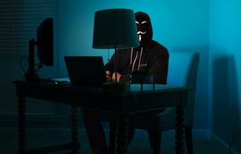 Хакеры слили данные сотен сотрудников ФБР, Минюста и Министерства внутренней безопасности США