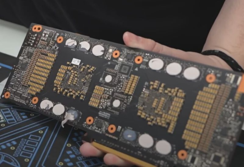 Huawei показала ускоритель Atlas 300I Duo на базе пары ИИ-чипов Ascend 310