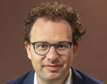 Глава Anthropic тонко намекнул, что OpenAI работает по принципу «живём лишь раз» — и рискует слишком сильно