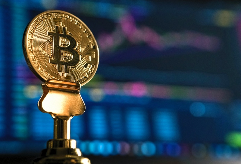 Биткоин упал на 36 % от недавнего исторического максимума — но так и должно было случиться