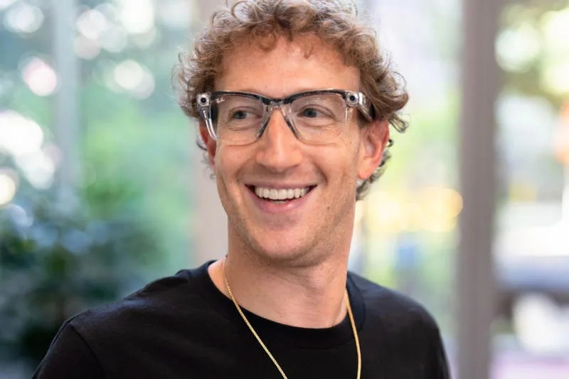 МЕТАния M**a: Цукерберг запутал стратегию ИИ — команда в раздрае, разработки буксуют