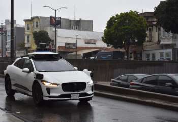 Беспилотные такси испугались темноты: перебои с электричеством повергли флот Waymo в хаос в Сан-Франциско