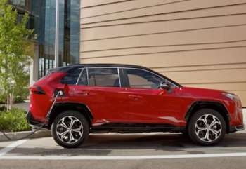 Подзаряжаемые гибриды потребляют гораздо больше топлива, чем заявлено, показало исследование