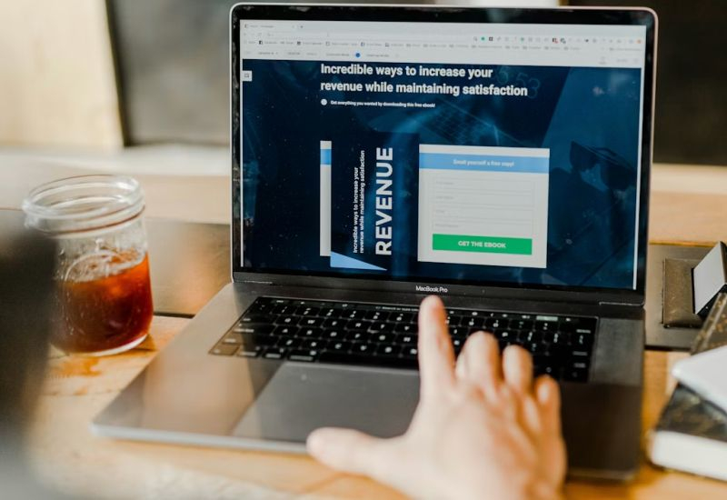 ИИ-приложения лучше обычных зарабатывают на старте, но быстрее теряют пользователей