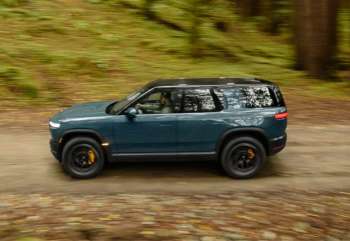 Uber вложит $1,25 млрд в Rivian и закупит до 50 000 электромобилей для роботакси