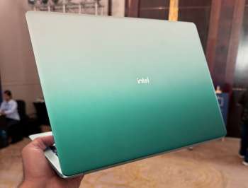 Intel показала эталонный ноутбук на Wildcat Lake — он похож на MacBook Neo