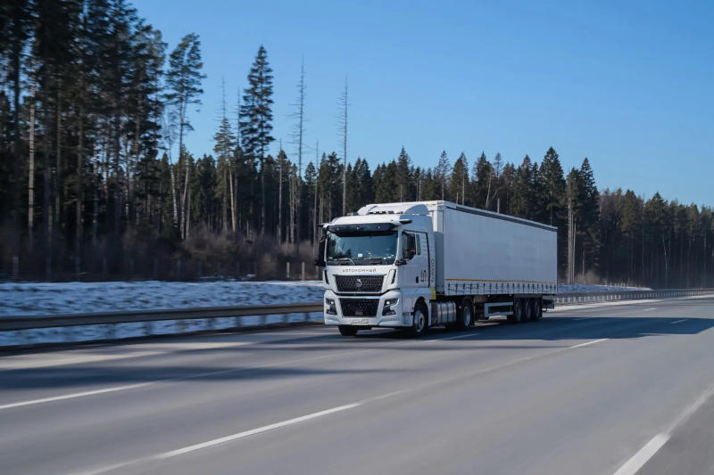 Беспилотный тягач Navio проехал по России 2800 км без водителя в кабине