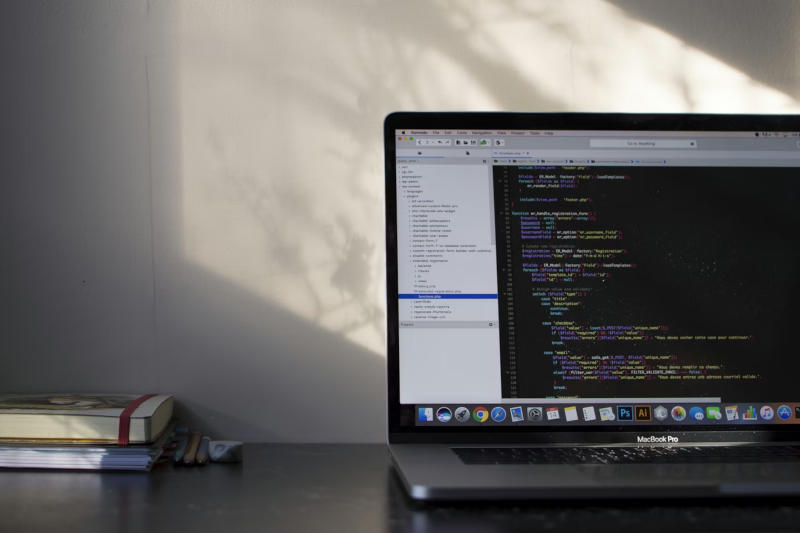 Половину программного кода Google уже пишет ИИ — и его станет больше