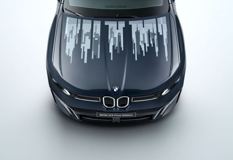 BMW iX3 Flow Edition показала капот, который меняет окраску при помощи технологии «электронных чернил»