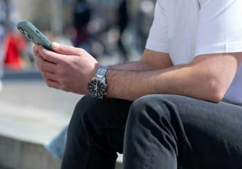 «Ваши разговоры не сохраняются»: в WhatsApp появились «Инкогнито-чаты» для приватных бесед с ИИ