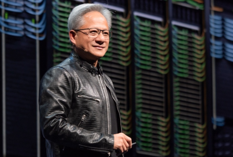 Хуанг пригрозил перекрыть поставки чипов Nvidia создателям опасного ИИ — и призвал не бояться технологии
