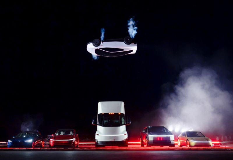 Tesla захлебнулась в заказах: спрос достиг максимума за четыре года, но батарей на всех не хватило