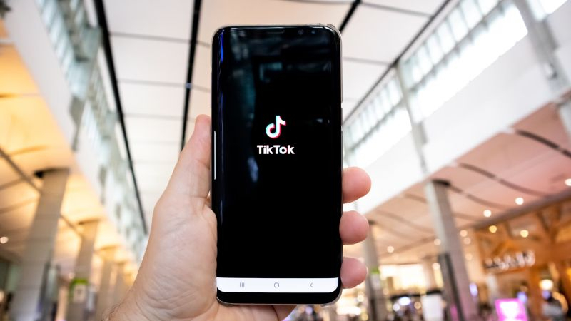 Трамп заявил, что готов продлить отсрочку запрета TikTok в США